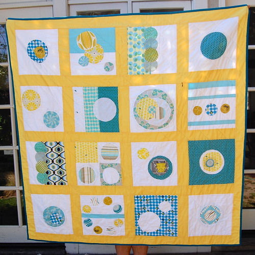 Bee mod quilt, circle side