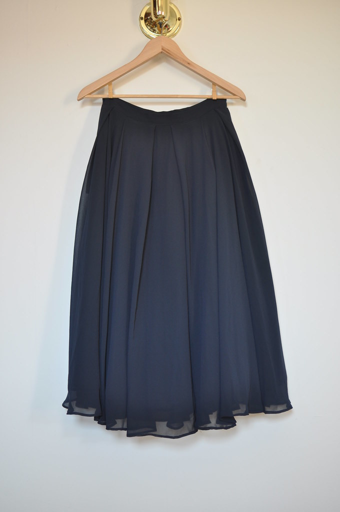 H&M chiffon long navy skirt