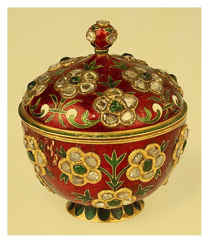 016-Copa con tapa-oro diamantes en bruto esmeraldas y esmalte-India siglo 17-Copyright ©2003 State Hermitage Museum