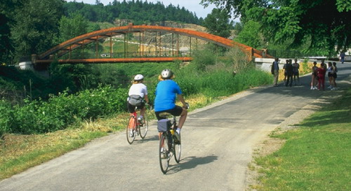 綠河新堤壩上層單車專用道
