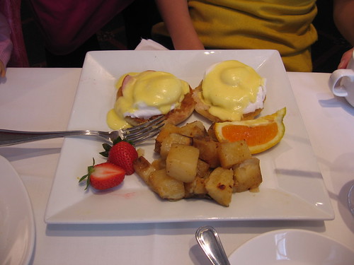 Eggs benedict at AG Cafe
