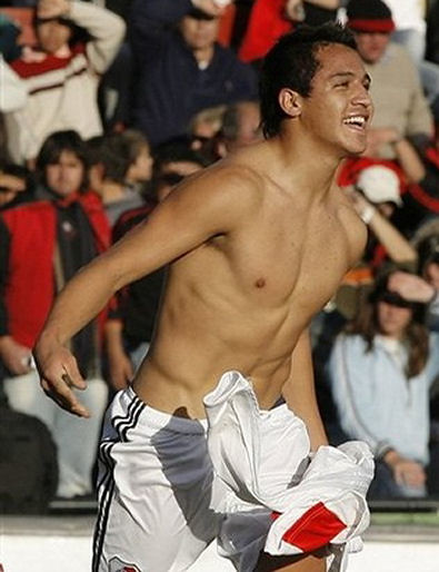 Alexis Sanchez shirtless