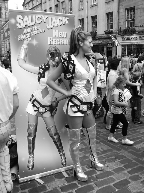 Fringe 2010 - Saucy Jack and the Space Vixens 01