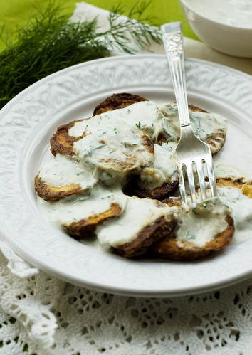 Grilled Courgettes with Yogurt-Dill Sauce