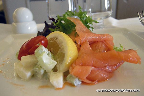 Salmon sashimi for appertiser