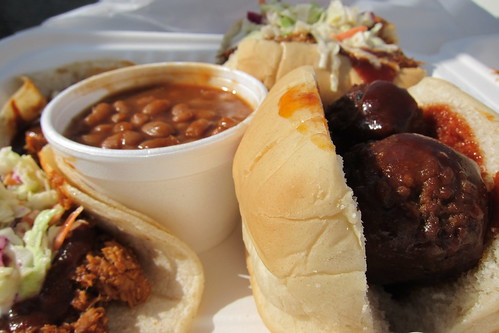 Smokin Willie's BBQ Truck: Meatball Slider, Beans, Tacos