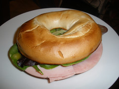 Toasted bagel with ham