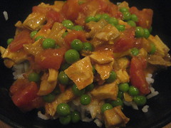 Chicken curry with peas