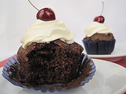 Chocolate Cherry Cupcake (Gluten-free, Sugar-free)