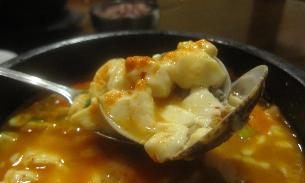 korea soup house - tofu goodness in jogae sundubu jjigae 
