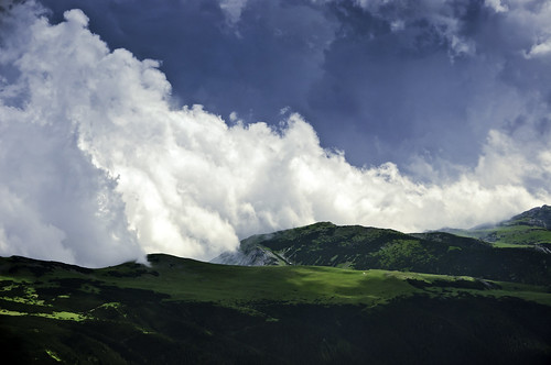 フリー写真素材|自然・風景|山|雲|ルーマニア|
