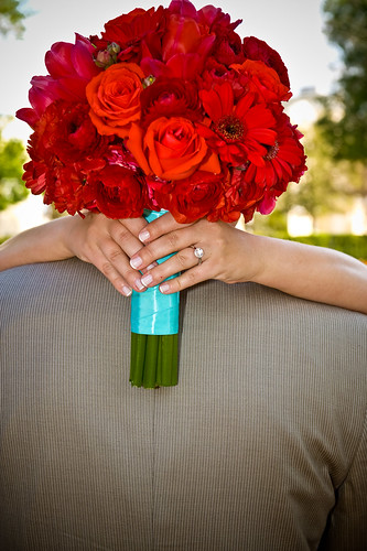Bridal+bouquets+with+gerber+daisies+and+roses