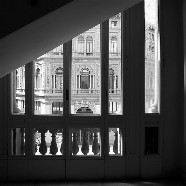 Galerie Umberto I #2 - Par la fenêtre du 2ème étage