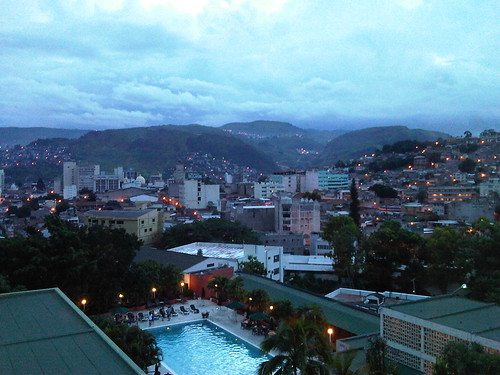 Hoteles En Honduras. Desde el Hotel Honduras Maya