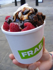 Counter the London Heat with Frae organic frozen yoghurt