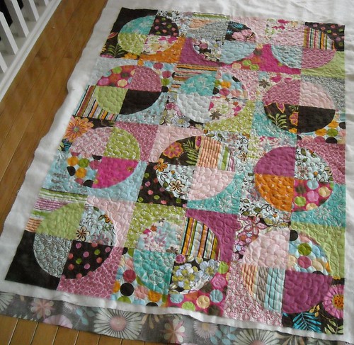 circle quilt, quilted!