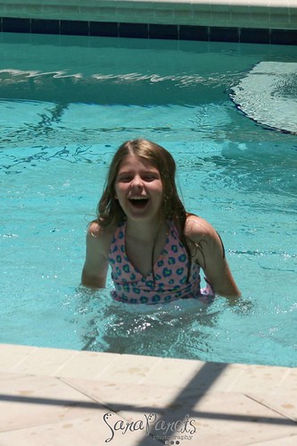 Fun in the pool 