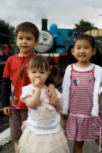 3 kids with Thomas