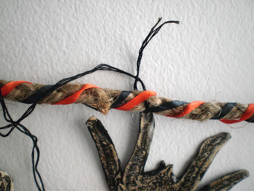 knot thread tightly