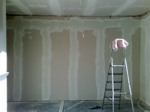 Spackling wall round 3