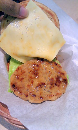 mos burger bangkok thailand (1)