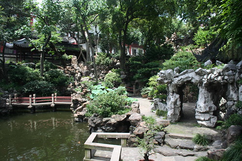2010-07-25 - Yuyuan Garden - 03 - First pond