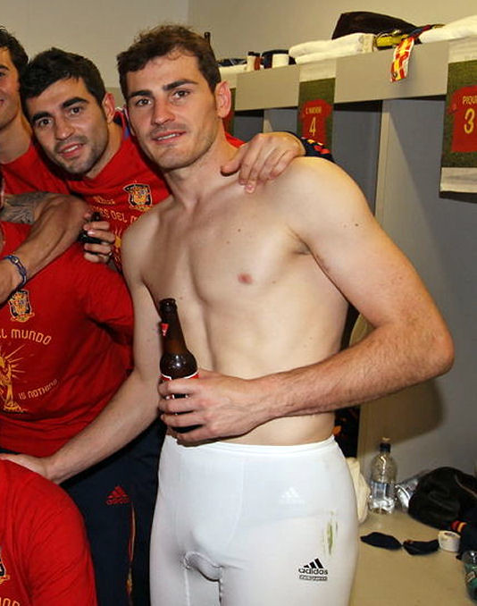 Iker Casillas shirtless