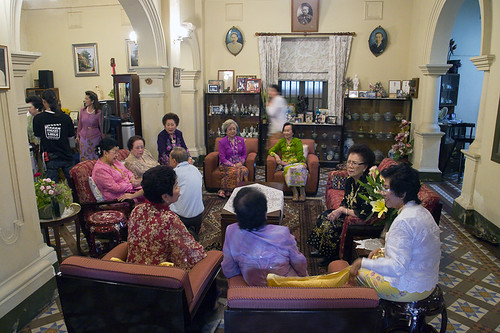 Baba ladies inside the Hongyok family house