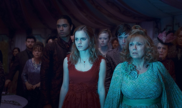 Thumb Emma Watson with a red dress in Harry Potter and the Deathly Hallows: Part 1