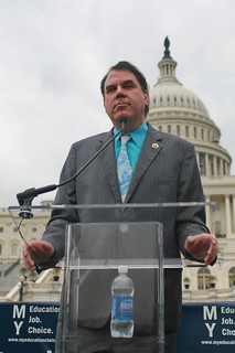 From http://www.flickr.com/photos/28567825@N03/5038316770/: Alan Grayson--If you want to see that building, we'd better see no pipeline.