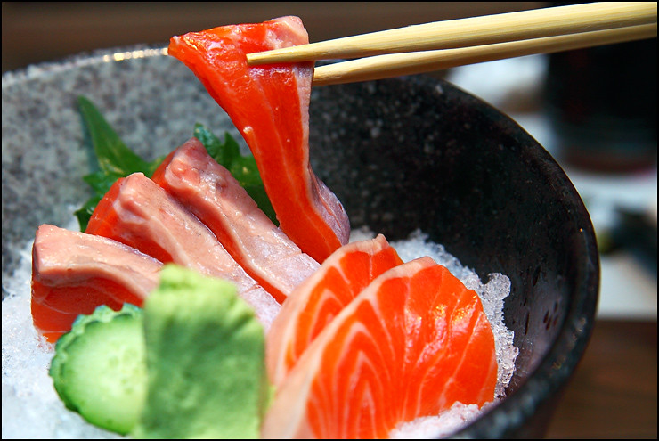 fresh-salmon-sashimi