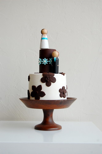 Wedding Cake in brown and blue photo 