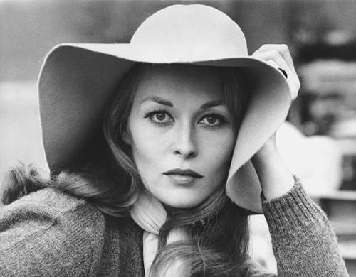 Faye Dunaway in PUZZLE OF A DOWNFALL CHILD