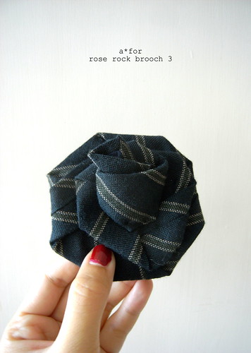a*for...rose rock brooch 3