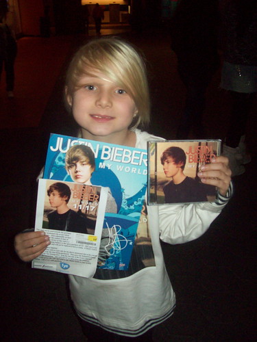  Justin Bieber CD signing