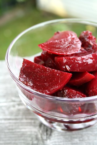 Easy Pickled Beets With Caraway
