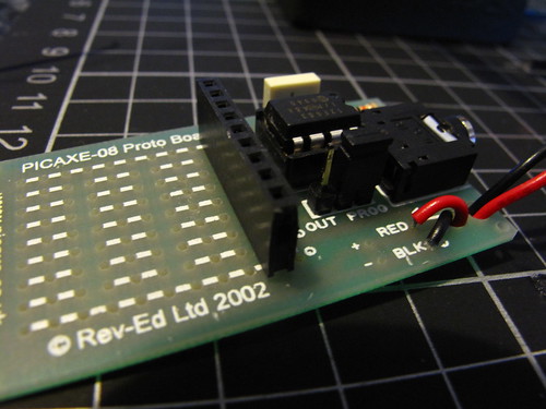 Picaxe 08m prototype board with header attached