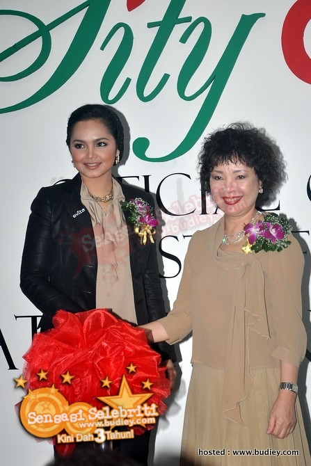 Siti Nurhaliza  Sity Avira Launching