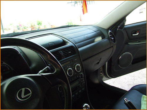 Detallado interior integral Lexus IS200-03