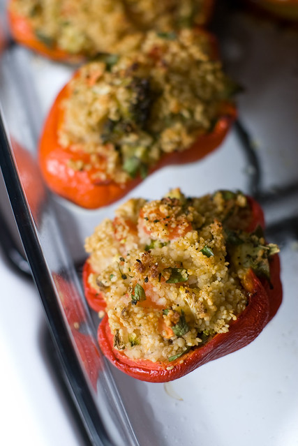 Kuskussiga täidetud paprikad / Peppers stuffed with cous cous and broccoli