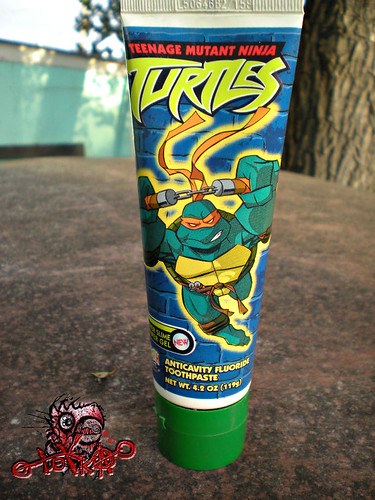   Zoothpaste : "Teenage Mutant Ninja Turtles" - ' SEWER SLIME POWER GEL' ANTICAVITY FLOURIDE TOOTHPASTE i (( 2004 ))