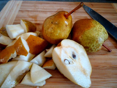 palm-sized pears