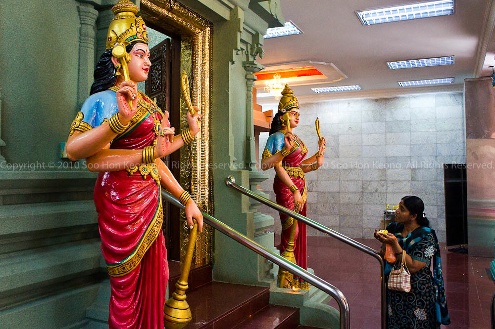 Pray @ Sri Maha Mariamman Temple Dhevasthanam, KL, Malaysia