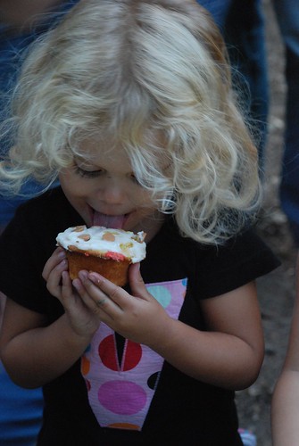 Violet And Her Cupcake