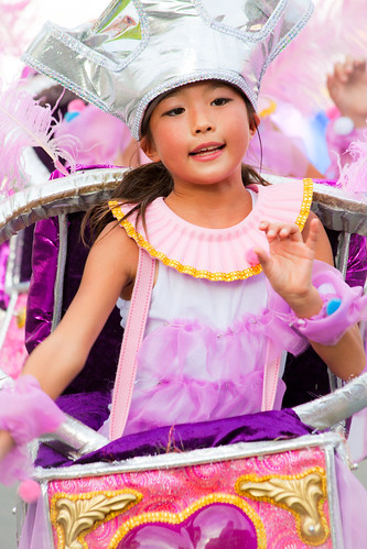 Asakusa Samba Carnival 2010-34.jpg