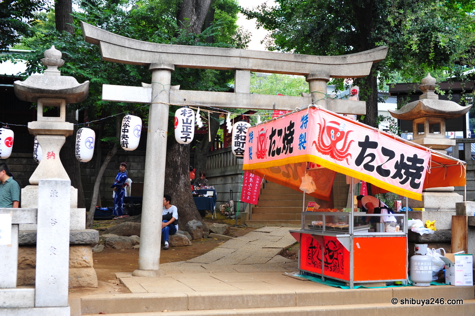 Takoyaki always a familiar sight at festivals, always a good taste