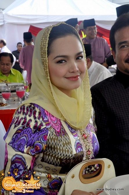 Siti Nurhaliza Open House Media Prima 2010