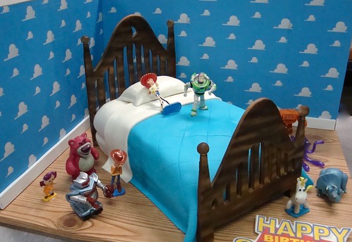 toy story room cake