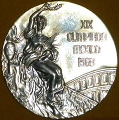 Tommie Smith 1968 Gold medal obverse