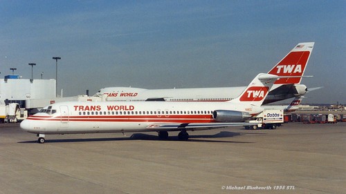 St. Louis STL Feb 1995 TWA DC-9 N983Z and 747 at terminal - a photo on Flickriver